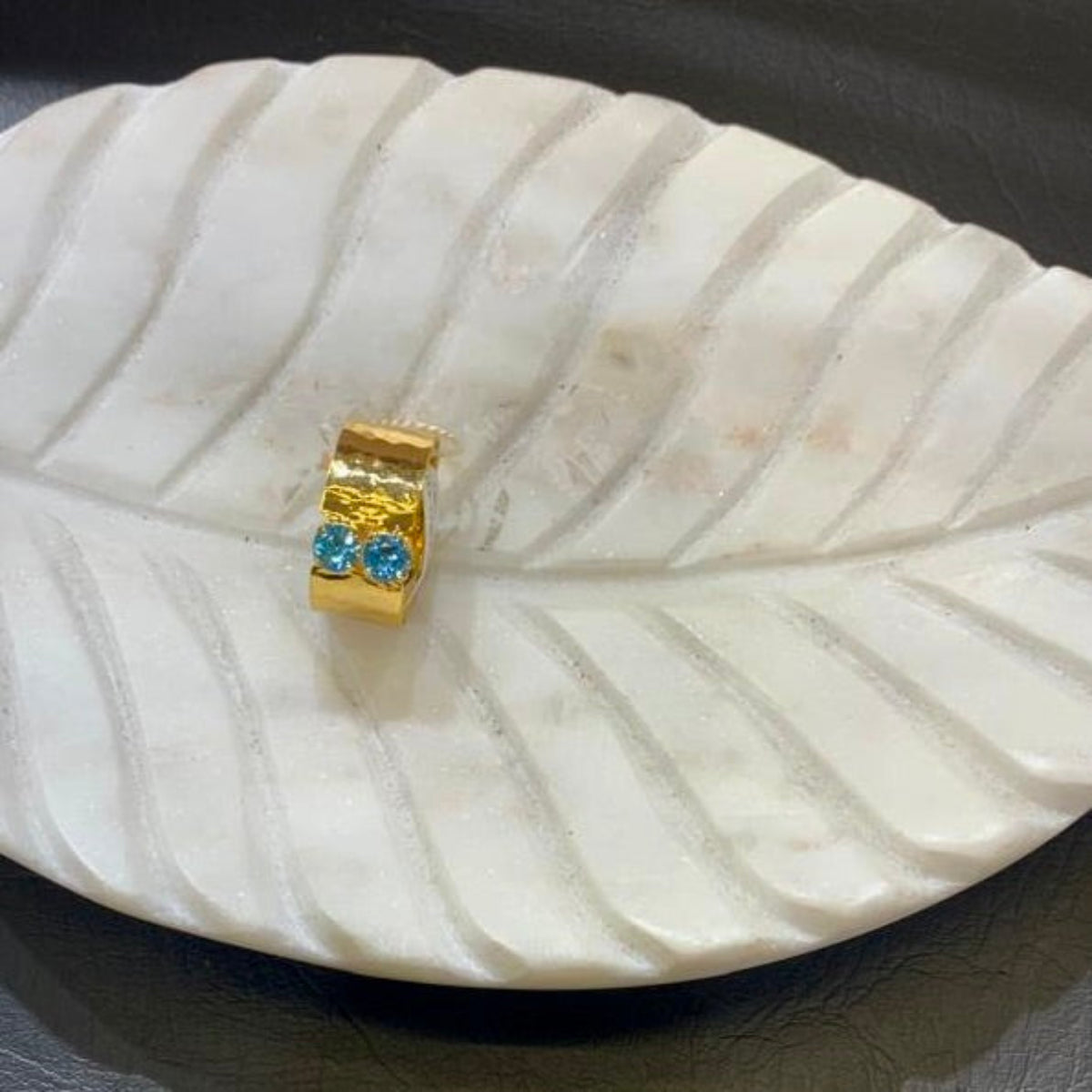 Anillo Duo de Cristales Azules