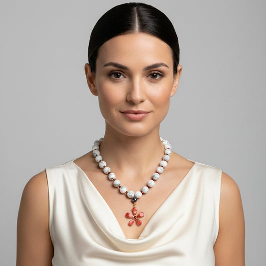 Collar Howlita Carmesí