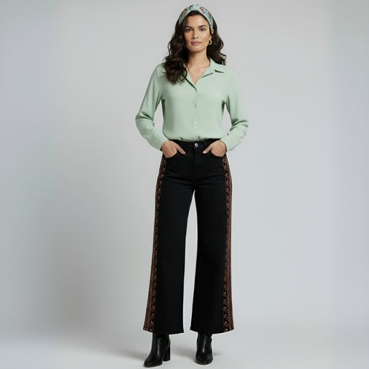 Jean negro con bordado café lateral, denim premium Ana Lince
