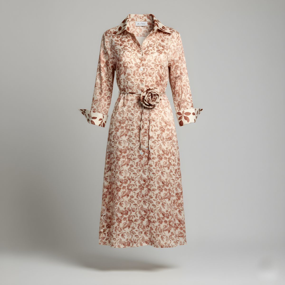 Vestido de seda beige con estampado floral y cinturón - Ana Lince